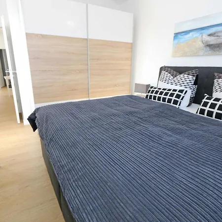 Anni - 7 Mit Dachterrasse Appartamento *